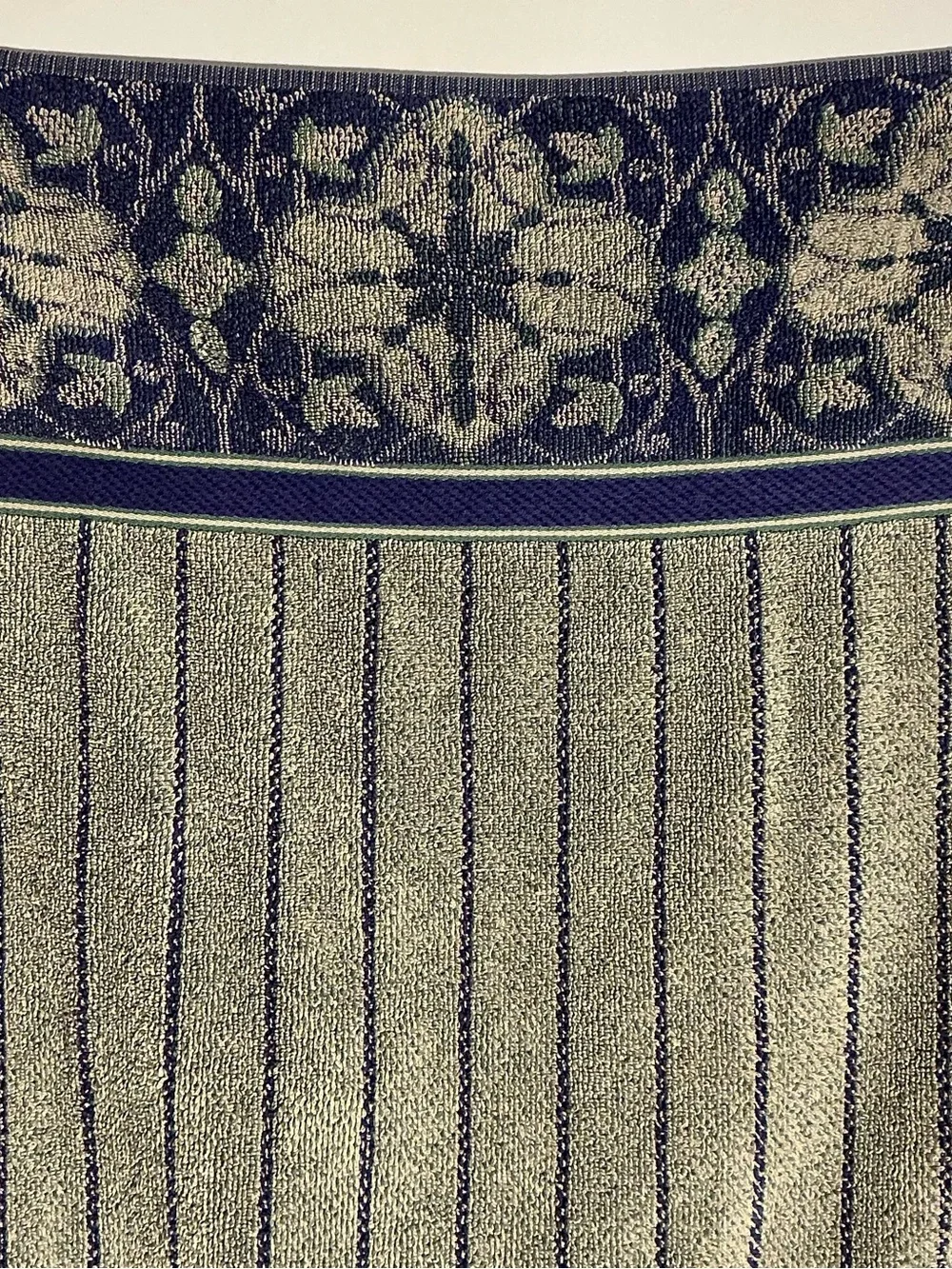 Vintage Royal Velvet Fieldcrest Bath Towel